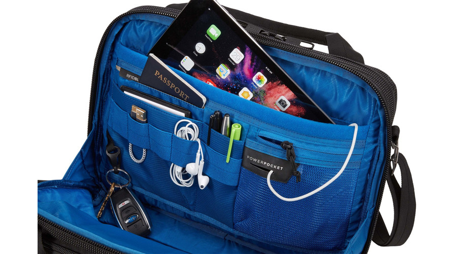 thule crossover luggage